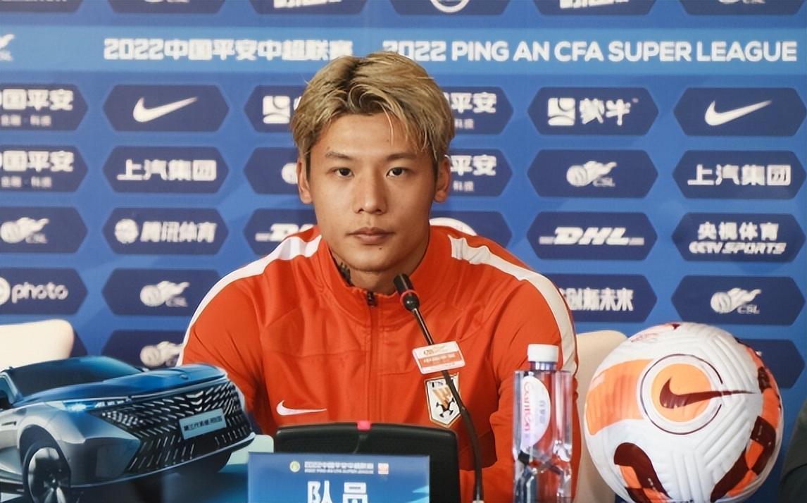 九游手游中心-鲁能主场踢铜梁龙首发预测！全新中卫搭档亮相，王大雷领衔出战